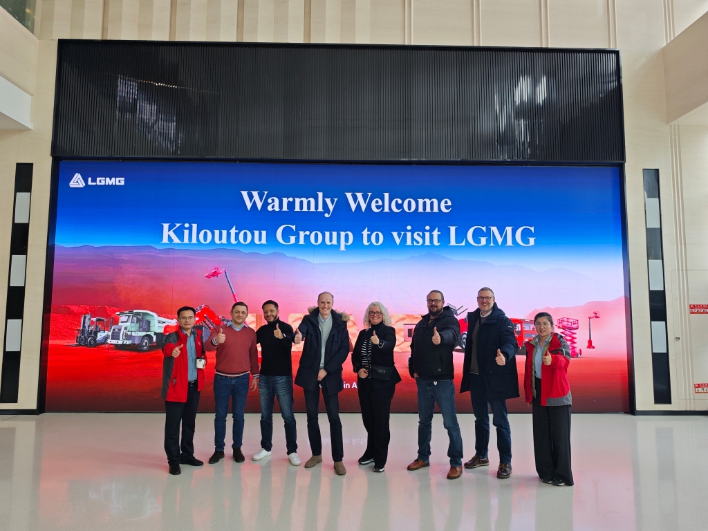 Kiloutou Group visits LGMG Headquarters in China